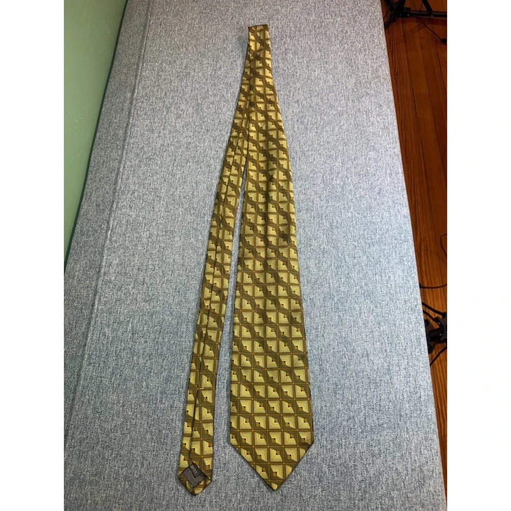 Vintage ROBERT TALBOTT BEST OF CLASS 100% SILK Gold TIE